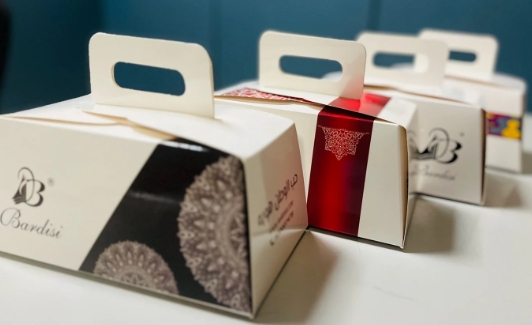 creative cake box design