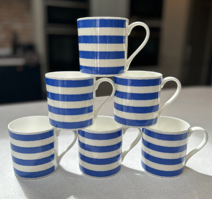 blue and white mug
